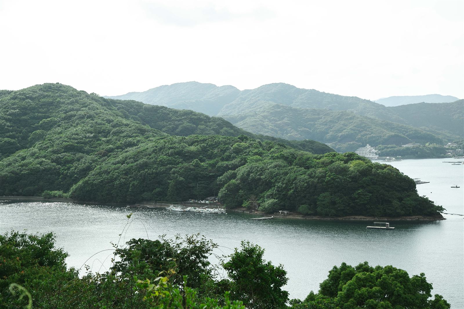 礫浦の入り江