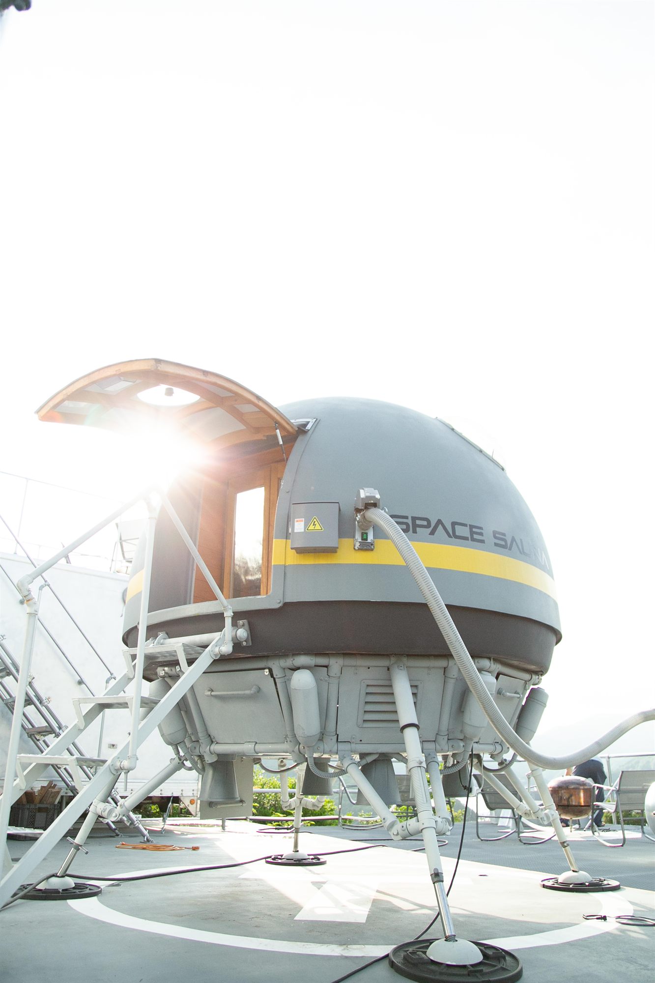 宇宙船型サウナの機体